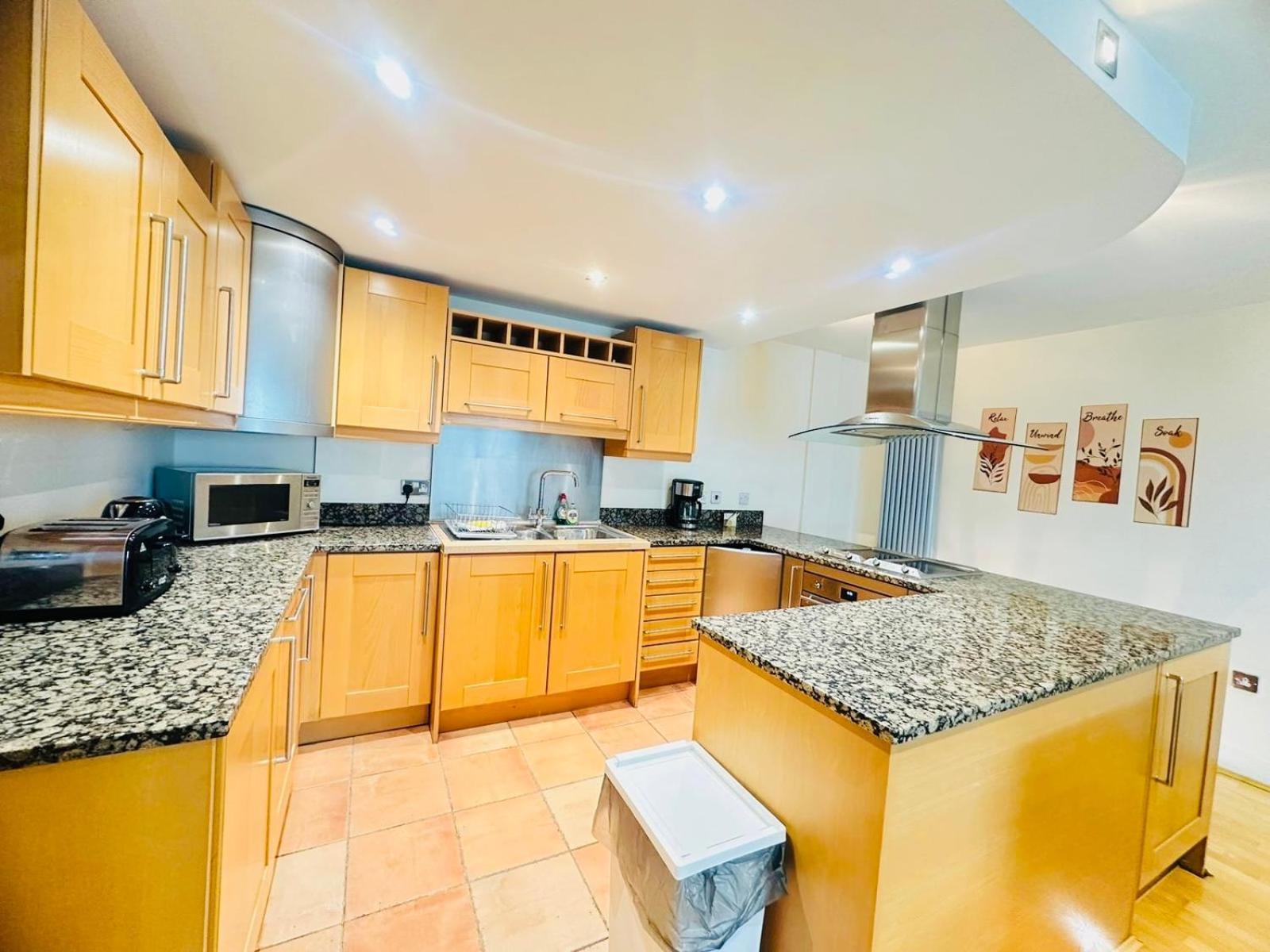 Modern 2Bed 2Bath Apartment Canary Wharf - Upto 5 Person London Exterior photo