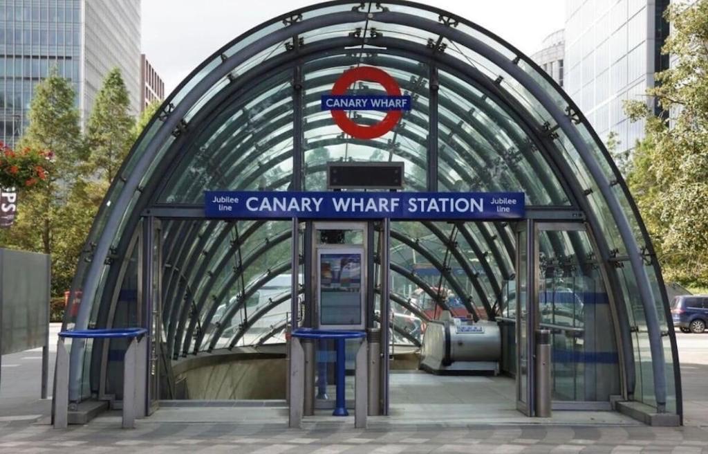 Modern 2Bed 2Bath Apartment Canary Wharf - Upto 5 Person London Exterior photo