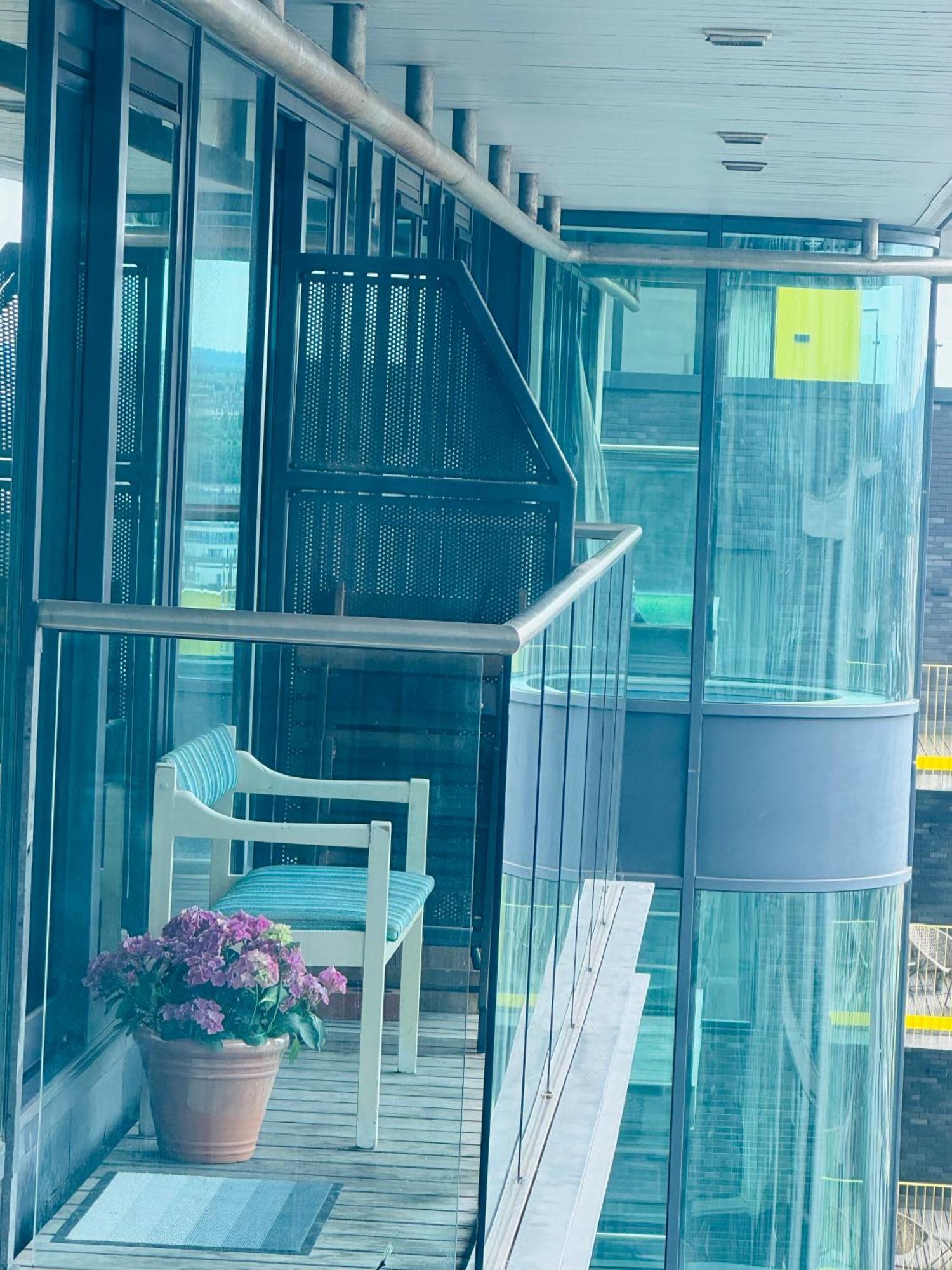 Modern 2Bed 2Bath Apartment Canary Wharf - Upto 5 Person London Exterior photo
